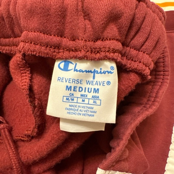 Vintage Champion Reverse
Weave Burgundy Sweatpants
Joggers Large W/Patch - Picture 5 of 12